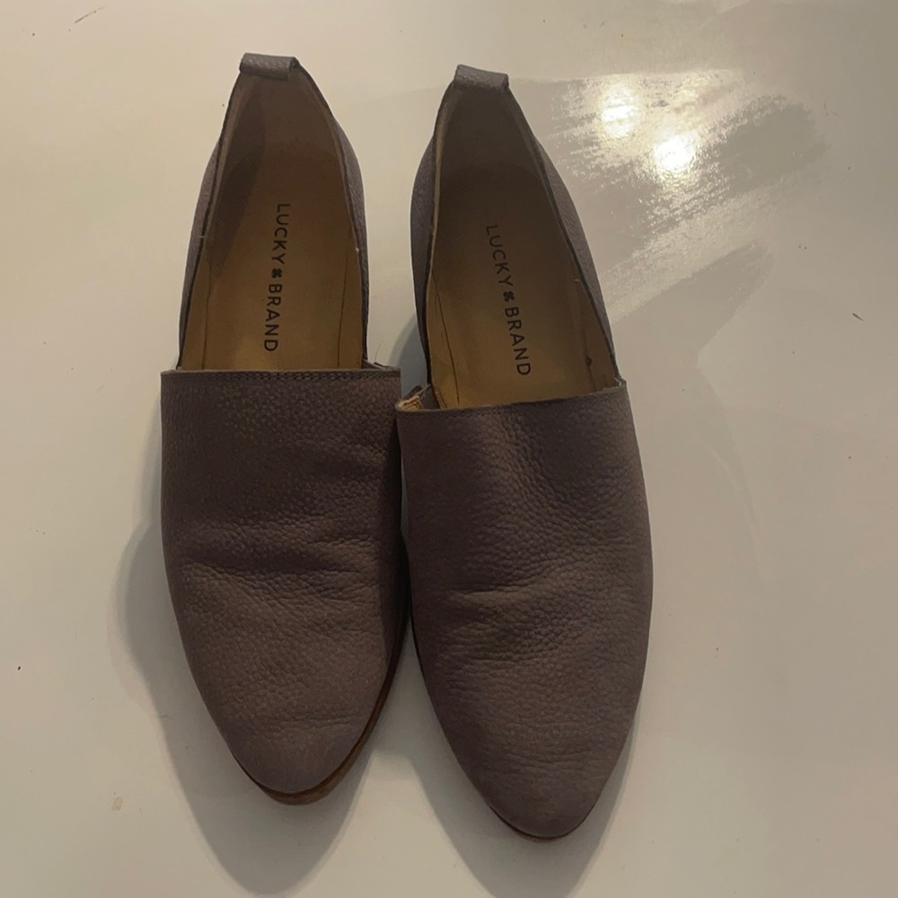 Lucky brand size 8 taupe/grey flats